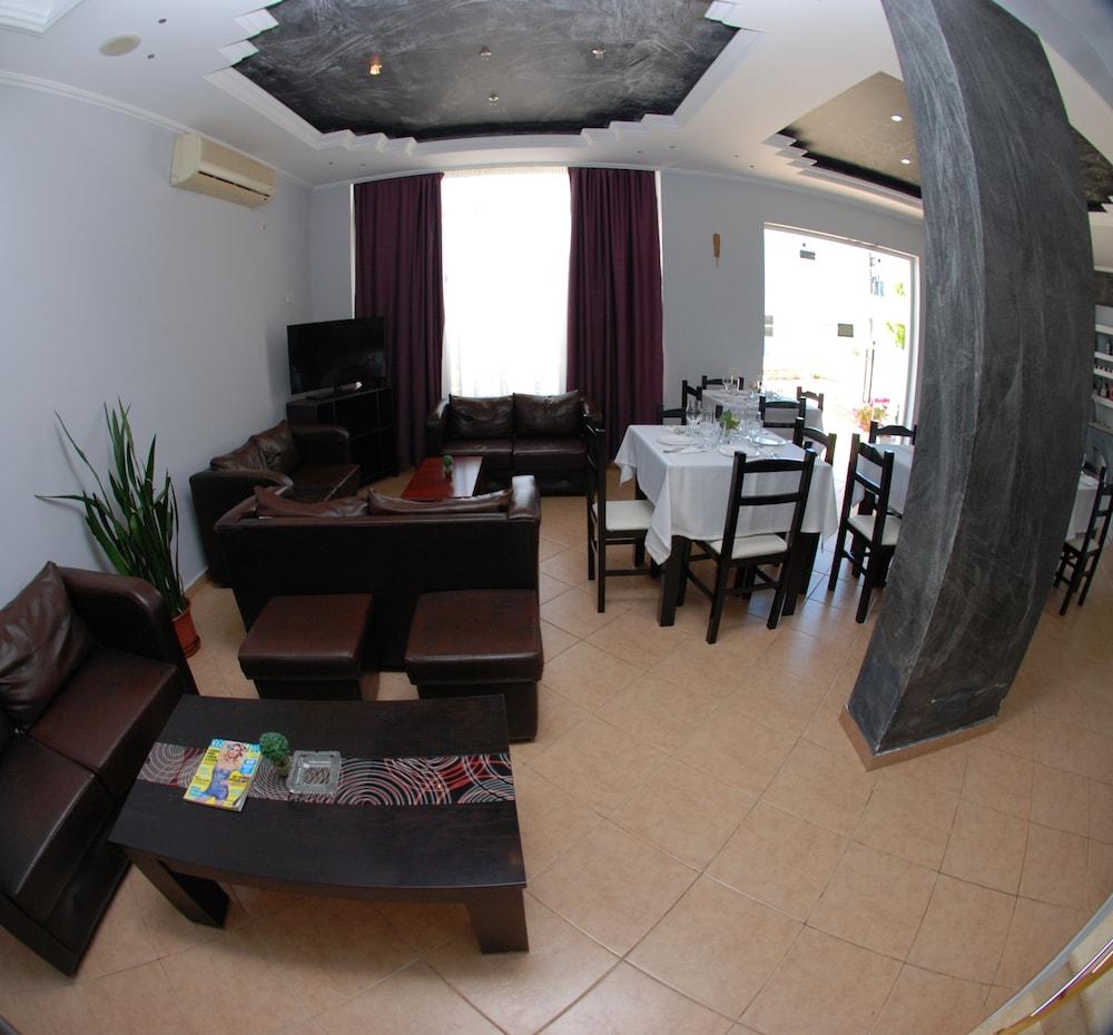 Villa Doka Sarandë 外观 照片