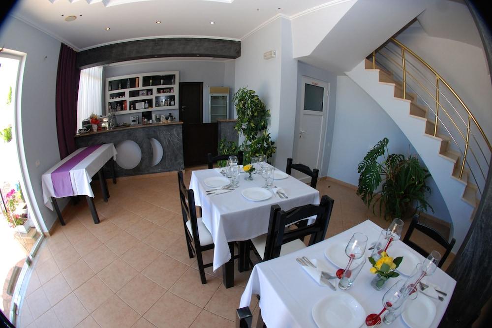 Villa Doka Sarandë 外观 照片
