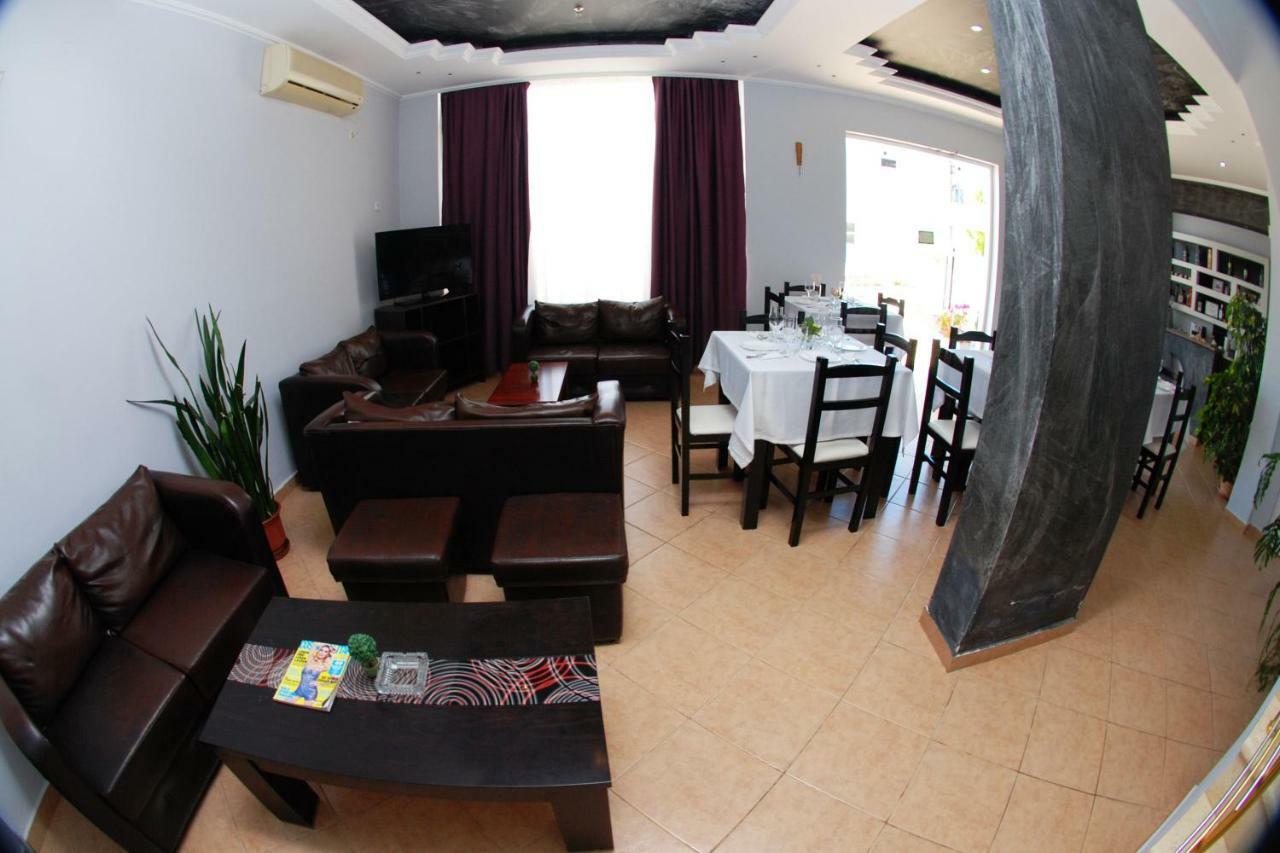 Villa Doka Sarandë 外观 照片